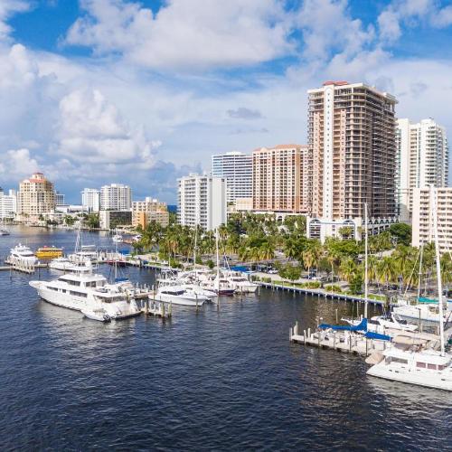 Hyatt Place Fort Lauderdale Cruise Port & Convention Center - Newly Renovated